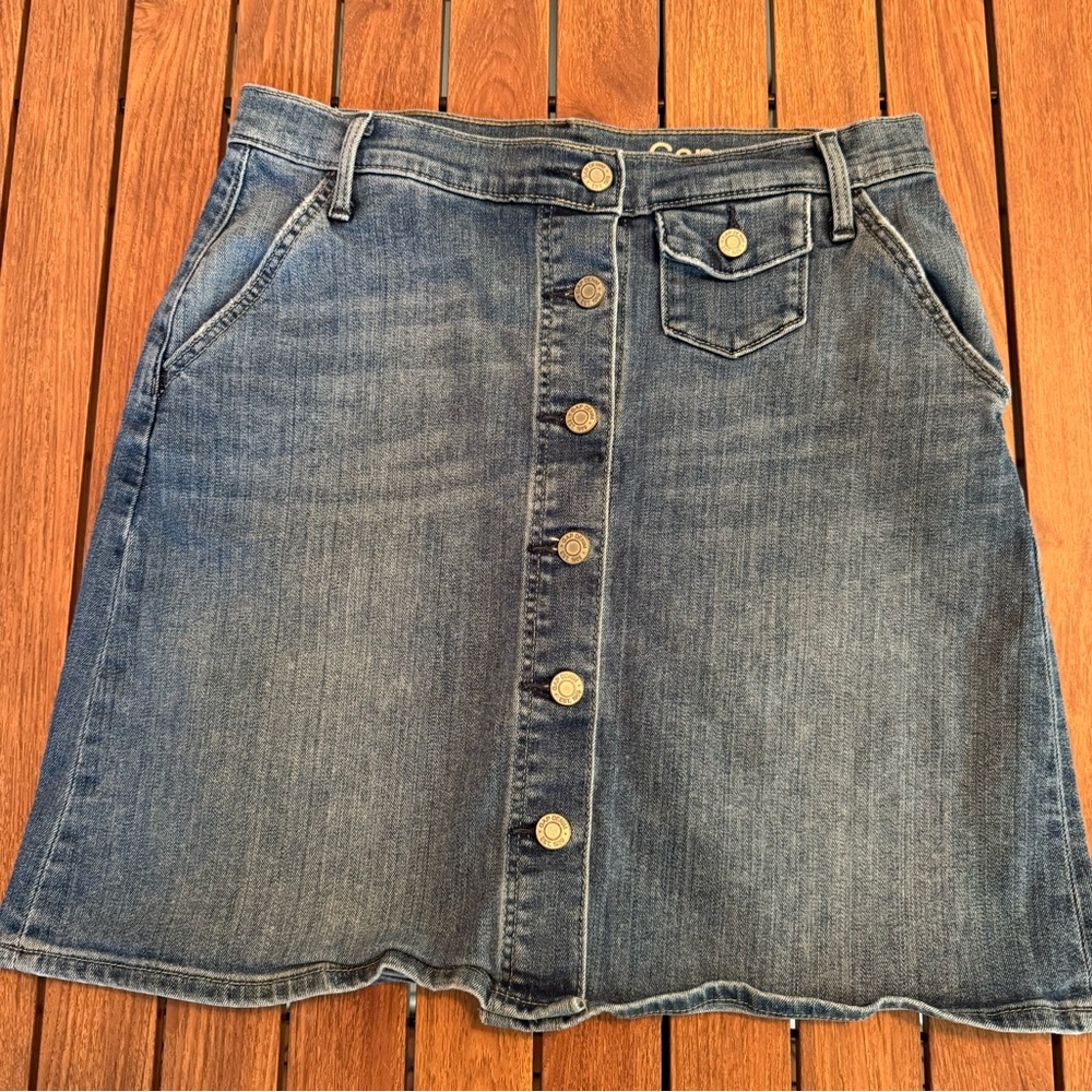 GAP 1969 Blue Denim A-Line Skirt - Size 27